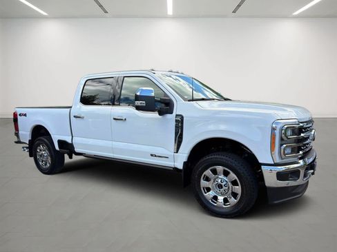 Used 2023 Ford F250 Lariat w/ Lariat Ultimate Package AWD/4WD image 6