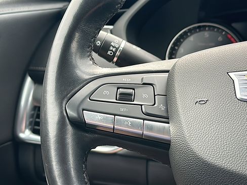 Used 2022 Cadillac XT4 Premium Luxury w/ Safety Alert Package image 29