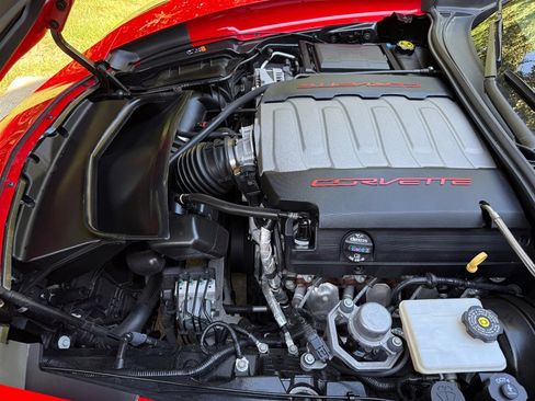 Used 2019 Chevrolet Corvette Stingray Coupe w/ Carbon Flash Badge Package RWD image 61