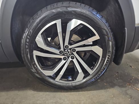 Used 2023 Volkswagen Atlas SEL AWD/4WD image 34