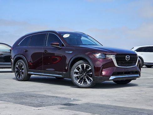 Certified 2024 MAZDA CX-90 Plug-In Hybrid w/ Premium Pkg AWD/4WD image 4