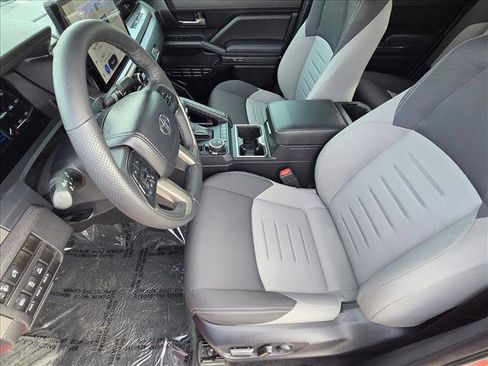 Used 2024 Toyota Tacoma TRD Sport image 14