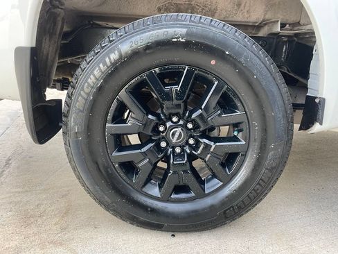 Certified 2023 Nissan Frontier SV w/ Midnight Edition Package AWD/4WD image 16