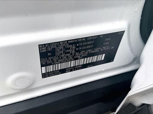 Certified 2025 Toyota RAV4 XLE AWD/4WD image 37
