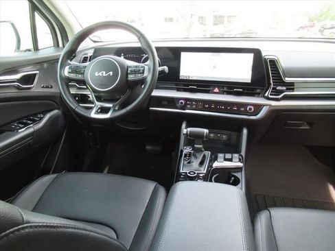 Used 2025 Kia Sportage SX FWD image 12