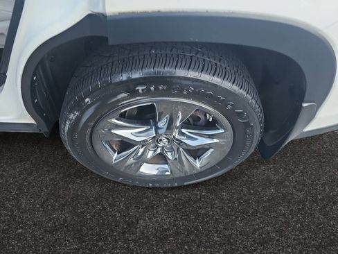 Used 2017 Toyota Highlander Limited Platinum image 17