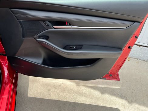Used 2024 MAZDA MAZDA3 s FWD image 16