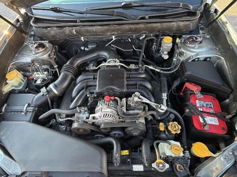 Used 2011 Subaru Legacy 3.6R Limited image 18