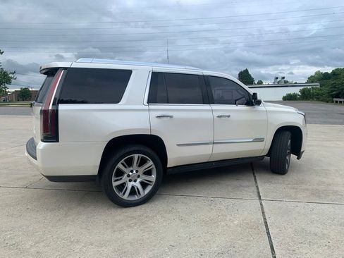 Used 2015 Cadillac Escalade Premium RWD image 12
