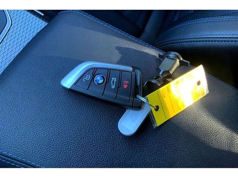 Used 2025 BMW M340i xDrive w/ Premium Package image 13