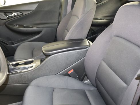 Used 2024 Chevrolet Malibu LT image 38