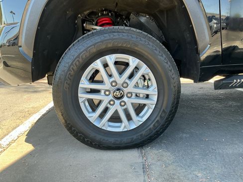 Certified 2025 Toyota Tundra SR5 AWD/4WD image 26