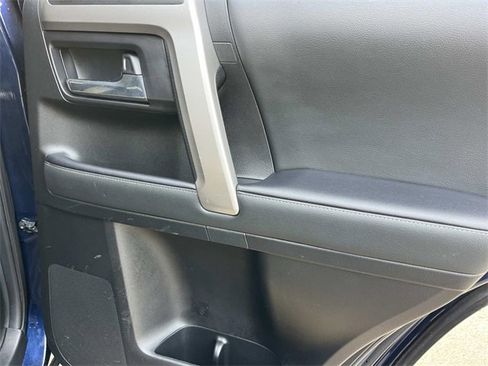 Used 2020 Toyota 4Runner 2WD image 21