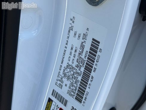 Used 2025 Toyota Tacoma TRD Off-Road image 34