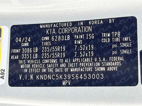 Used 2025 Kia Carnival EX FWD image 45