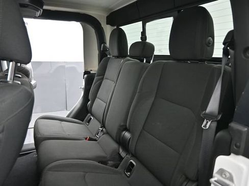 Used 2022 Jeep Gladiator Sport AWD/4WD image 15