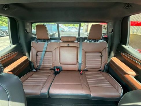 Used 2023 GMC Sierra 1500 Denali Ultimate AWD/4WD image 14