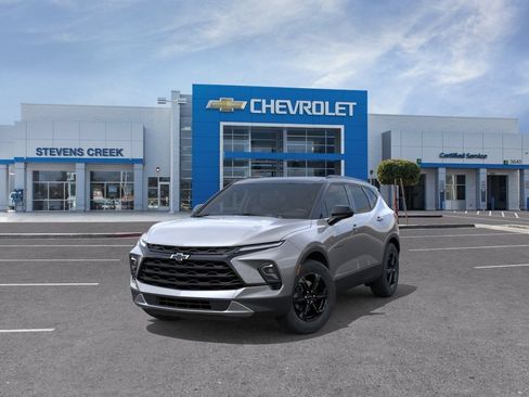 New 2026 Chevrolet Blazer LT w/ Convenience Package FWD image 8