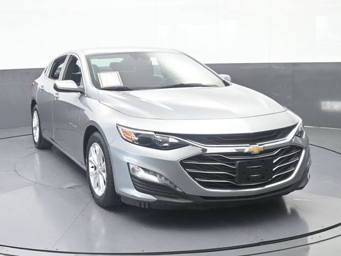 Used 2024 Chevrolet Malibu LT FWD image 9