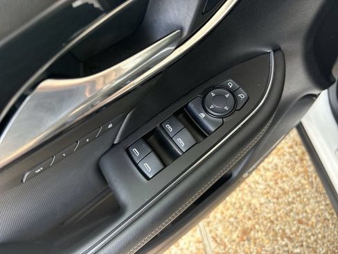 Certified 2024 Buick Envision Preferred AWD/4WD image 23