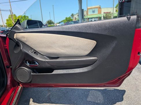 Used 2015 Chevrolet Camaro LT RWD image 10