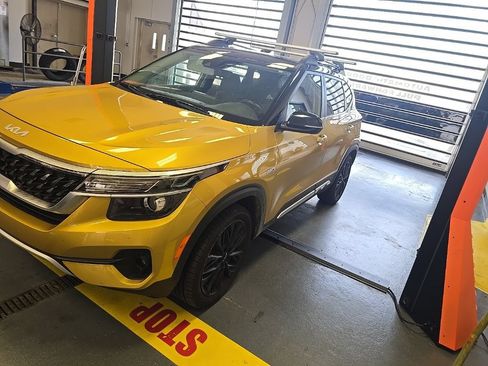 Used 2023 Kia Seltos Nightfall Edition AWD/4WD image 2