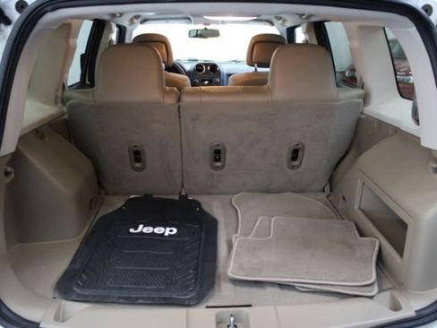 Used 2016 Jeep Patriot High Altitude FWD image 20