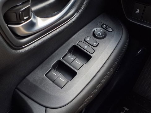 New 2026 Honda HR-V LX image 19