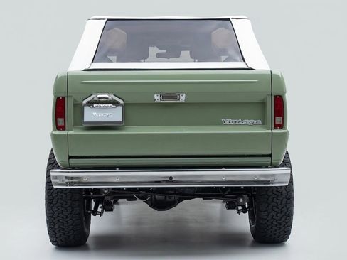 Used 2025 Ford Bronco Badlands AWD/4WD image 13