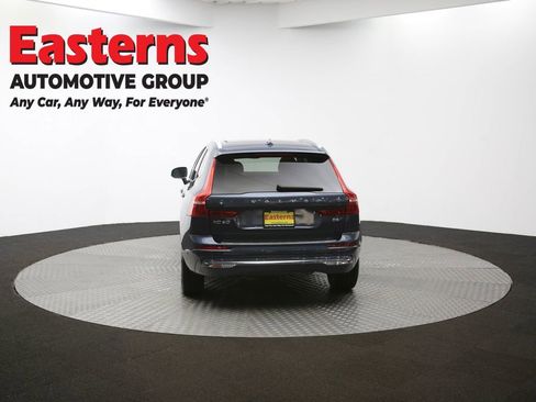 Used 2022 Volvo XC60 B6 Inscription image 37