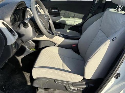 Used 2021 Honda HR-V LX image 11