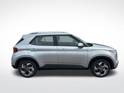 New 2026 Hyundai Venue SEL FWD image 7