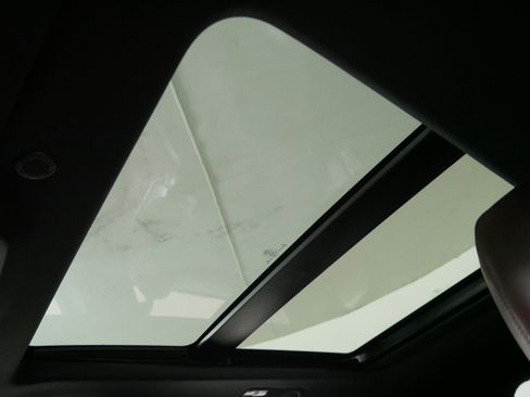 Used 2020 Ford Explorer Platinum w/ Premium Technology Package image 30