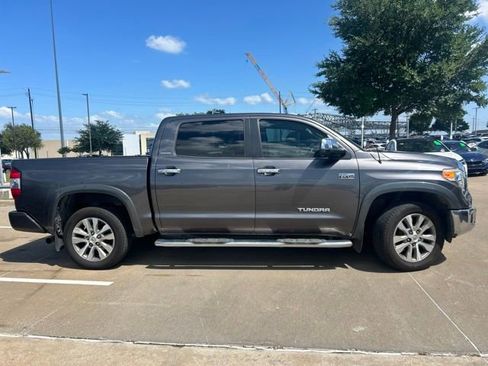 Used 2017 Toyota Tundra Limited w/ Limited Premium Package RWD image 2