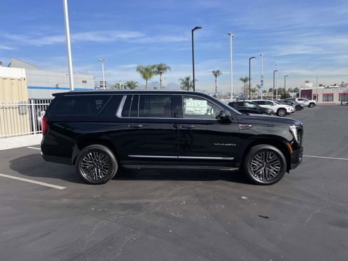 New 2026 GMC Yukon XL Elevation image 4
