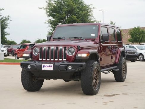 Used 2022 Jeep Wrangler Unlimited Sahara w/ Cold Weather Group AWD/4WD image 3