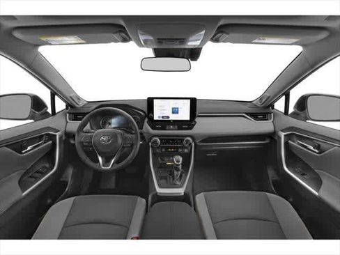 Used 2025 Toyota RAV4 XLE FWD image 9