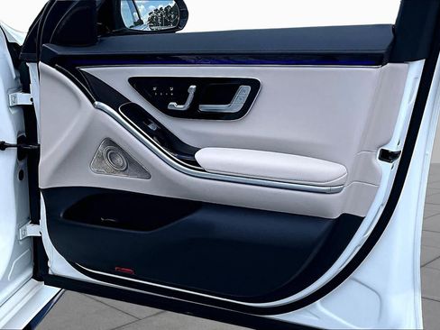Used 2022 Mercedes-Benz S 500 4MATIC image 23