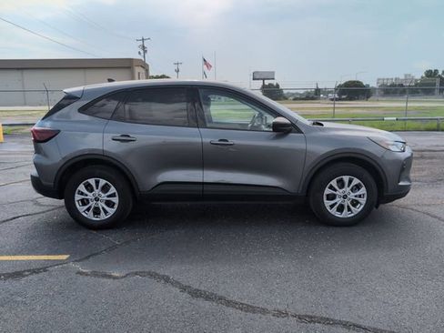 Used 2025 Ford Escape Active w/ Cold Weather Package AWD/4WD image 9