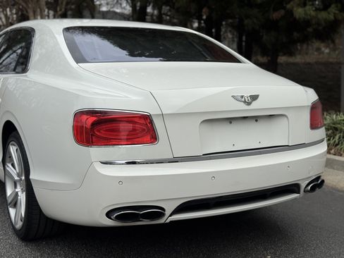 Used 2016 Bentley Flying Spur V8 image 13