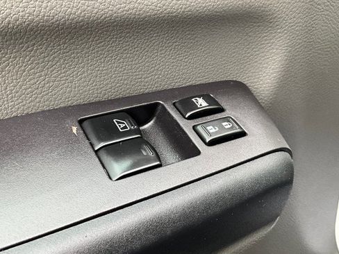 Used 2020 Nissan NV 2500 SV image 15