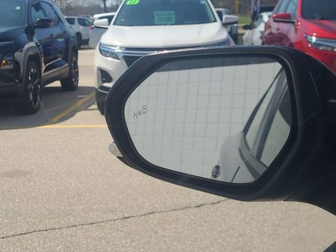 Used 2022 Toyota Prius LE image 23