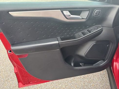 Certified 2020 Ford Escape SEL image 19