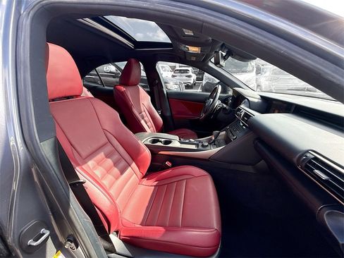Used 2019 Lexus IS 300 image 32