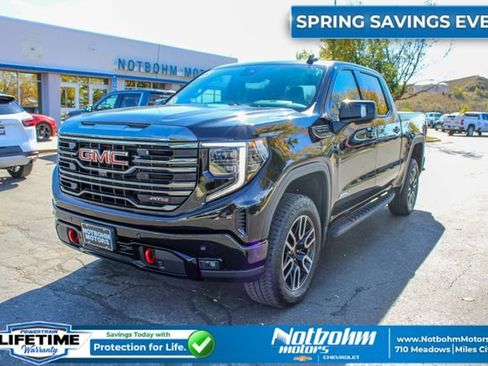 Used 2023 GMC Sierra 1500 AT4 w/ AT4 Preferred Package AWD/4WD image 1
