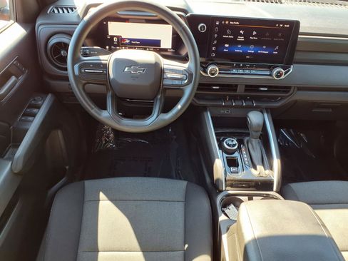 Used 2024 Chevrolet Colorado Trail Boss w/ Advanced Trailering Package AWD/4WD image 4