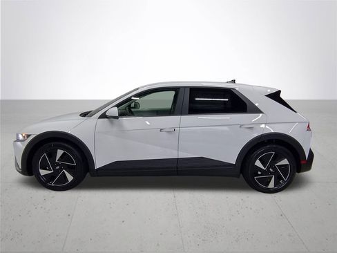 New 2026 Hyundai Ioniq 5 SEL image 9