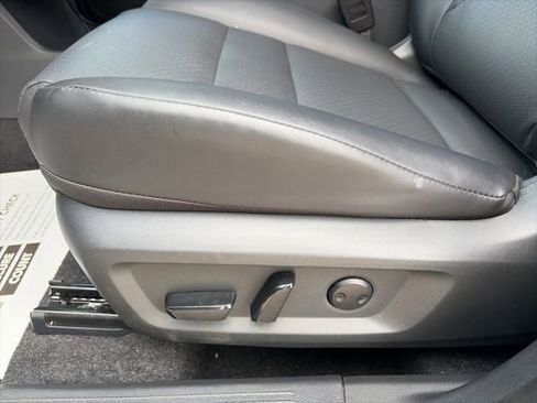 Certified 2025 Nissan Rogue SV w/ SV Premium Package image 10