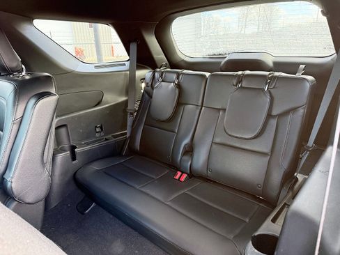 Used 2020 Ford Explorer XLT w/ Equipment Group 202A image 20