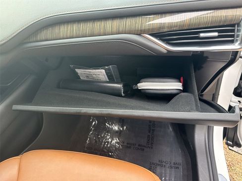 Used 2020 Cadillac XT4 Premium Luxury image 35